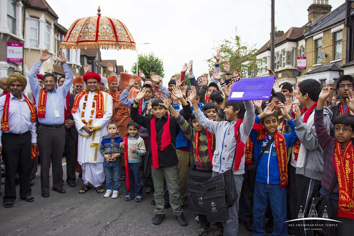 ©1987-2017 SKS Swaminarayan Temple East London